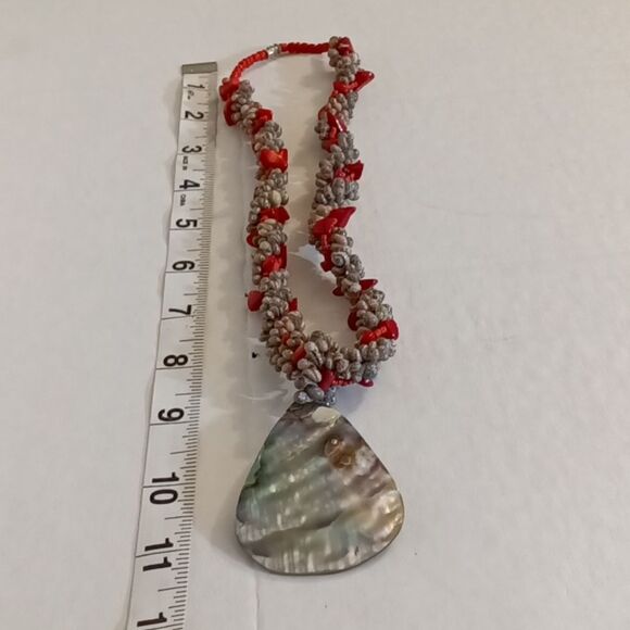 Seashell Mother of Pearl Madallion Necklace - Picture 5 of 6